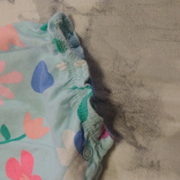 size 12 months baby girls Carter's Floral onesie - Picture 9 of 17